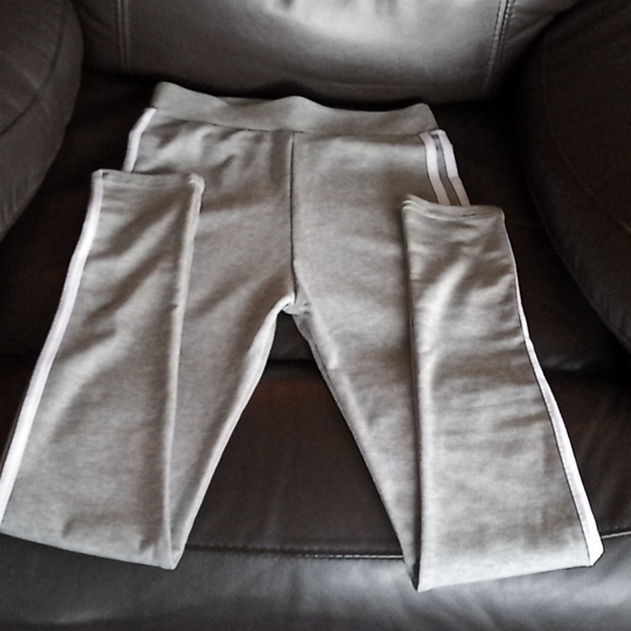 Stripe Leggings - Picture 3 of 4